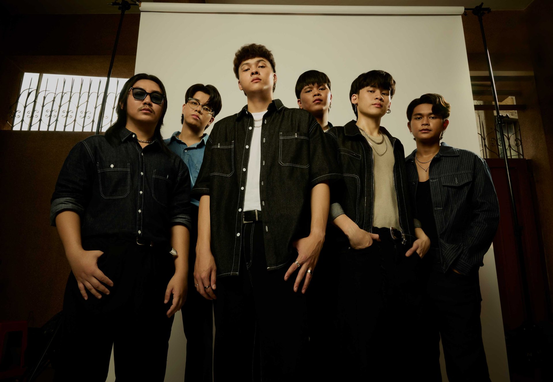 แด่ทุกความสูญเสียที่ไม่อาจย้อนคืน... 'วิวา(ท์)' ซิงเกิลใหม่จาก Famoso เพลงที่พูดถึงการสูญเสียคนรักไปอย่างไม่มีวันหวนกลับ